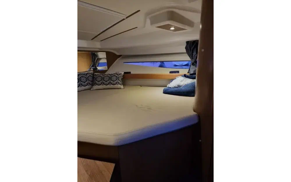 slider 6 Beneteau Antares Serie 9