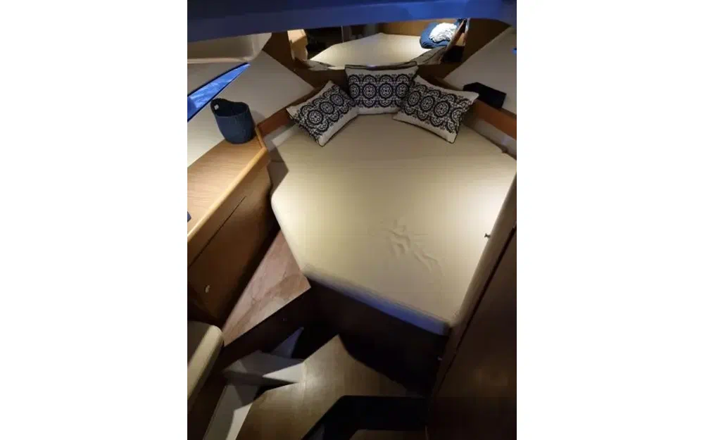 slider 7 Beneteau Antares Serie 9