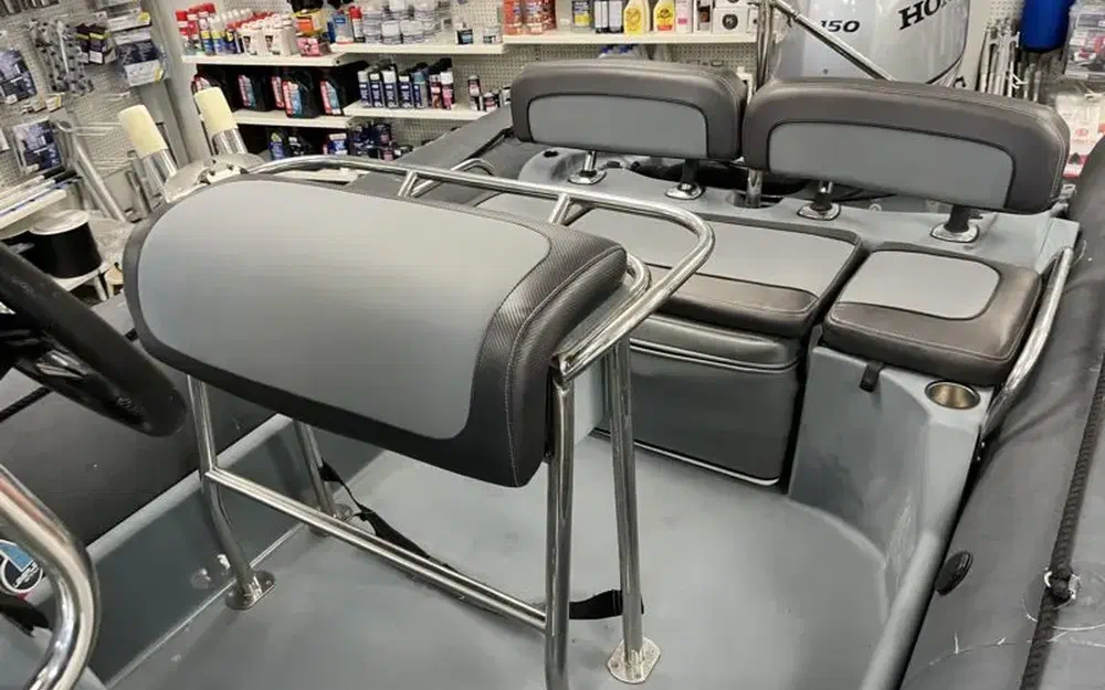 slider 1 Zodiac Pro Open 650