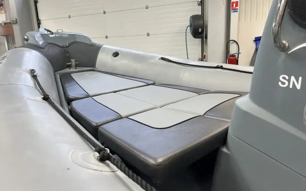 slider 2 Zodiac Pro Open 650