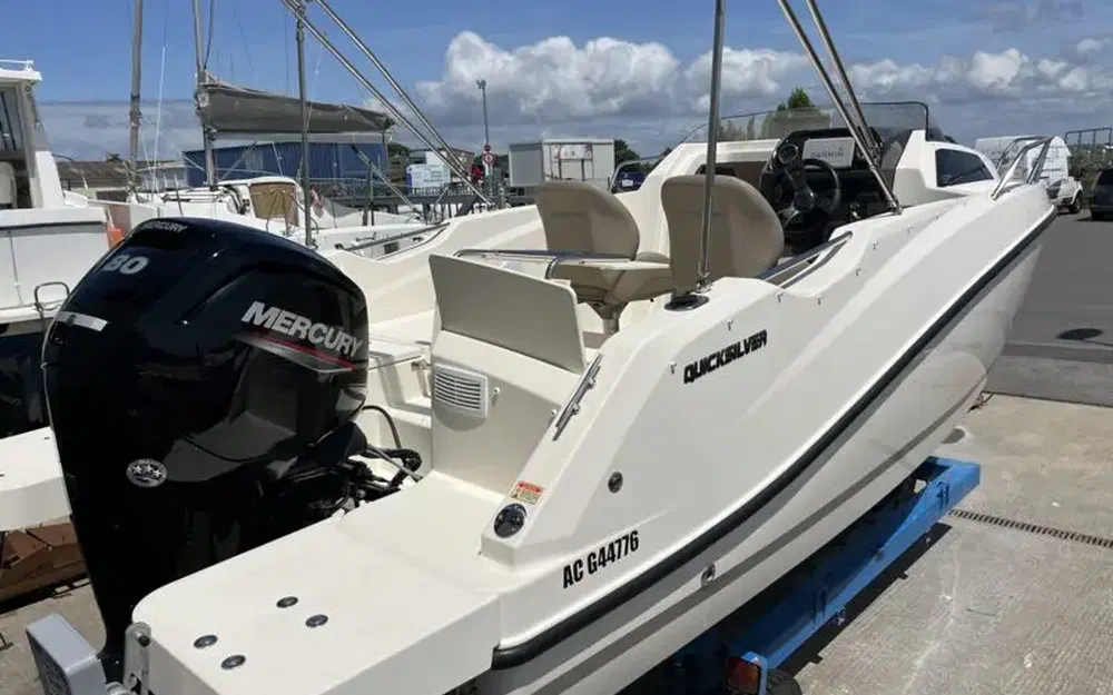 slider 1 Quicksilver Activ 555 Open