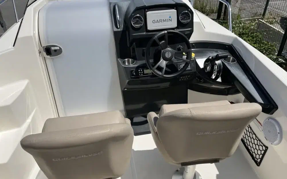 slider 8 Quicksilver Activ 555 Open