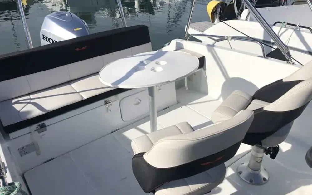 slider 3 Beneteau Flyer 6.6 SPACEdeck