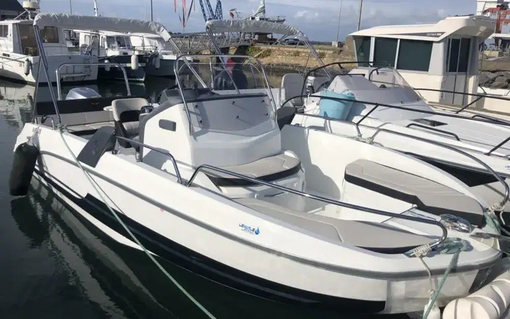 slider 4 Beneteau Flyer 6.6 SPACEdeck
