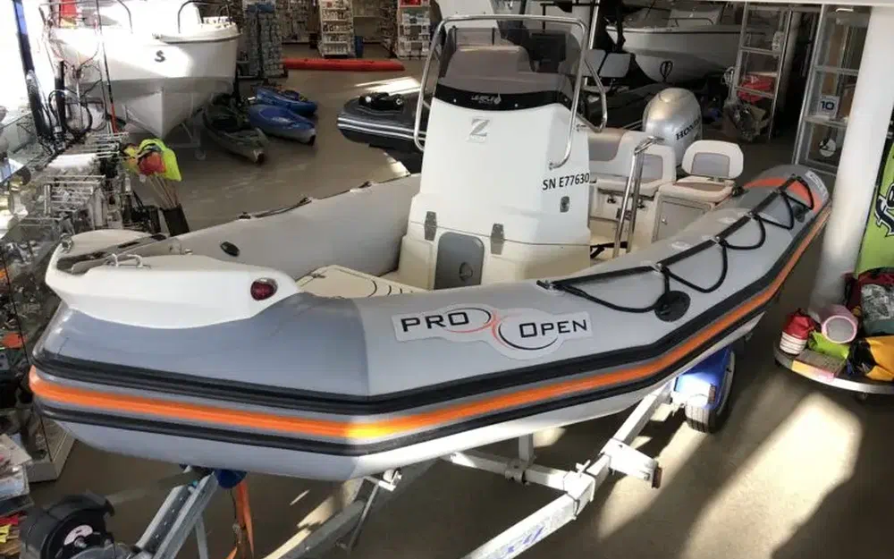 slider 0 Zodiac Pro Open 550