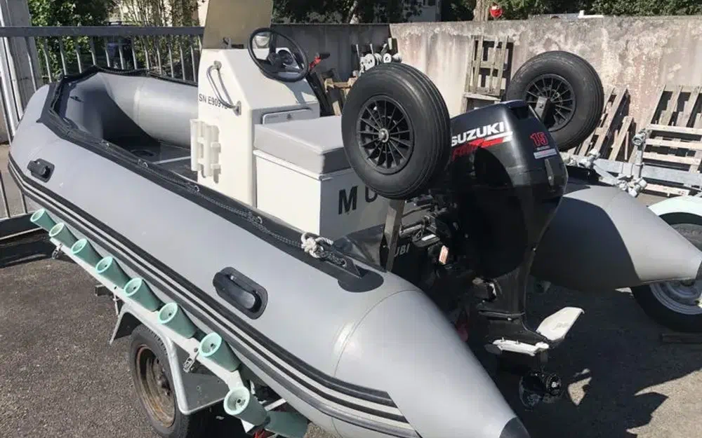 slider 5 Bombard Typhoon 420