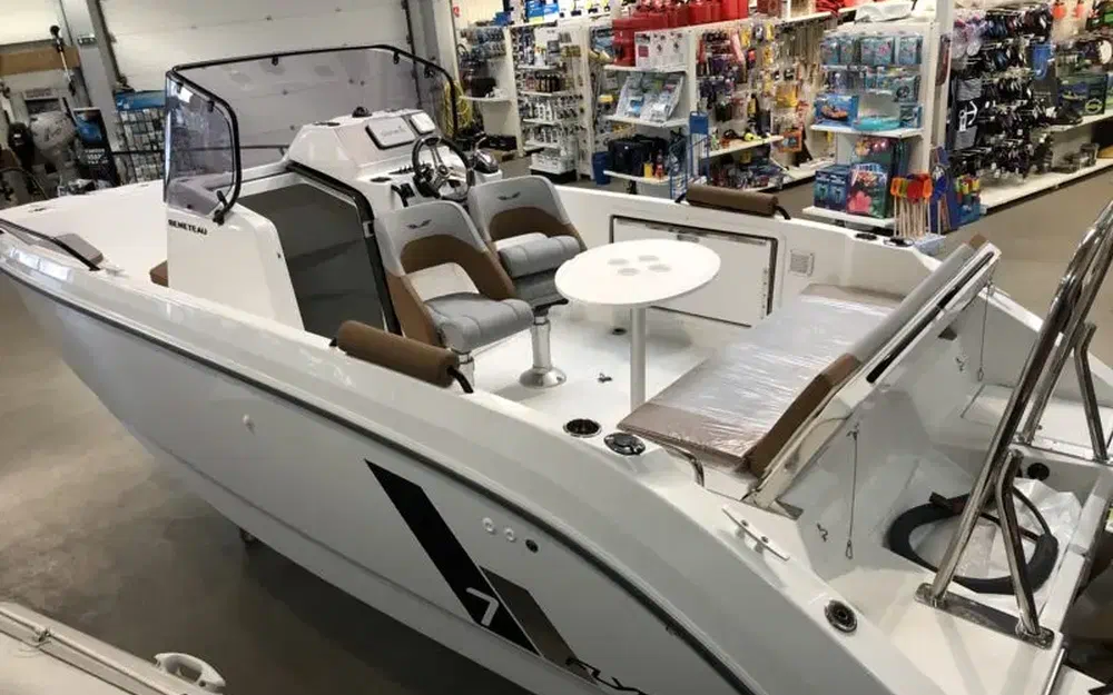 slider 0 Beneteau Flyer 7 SPACEdeck