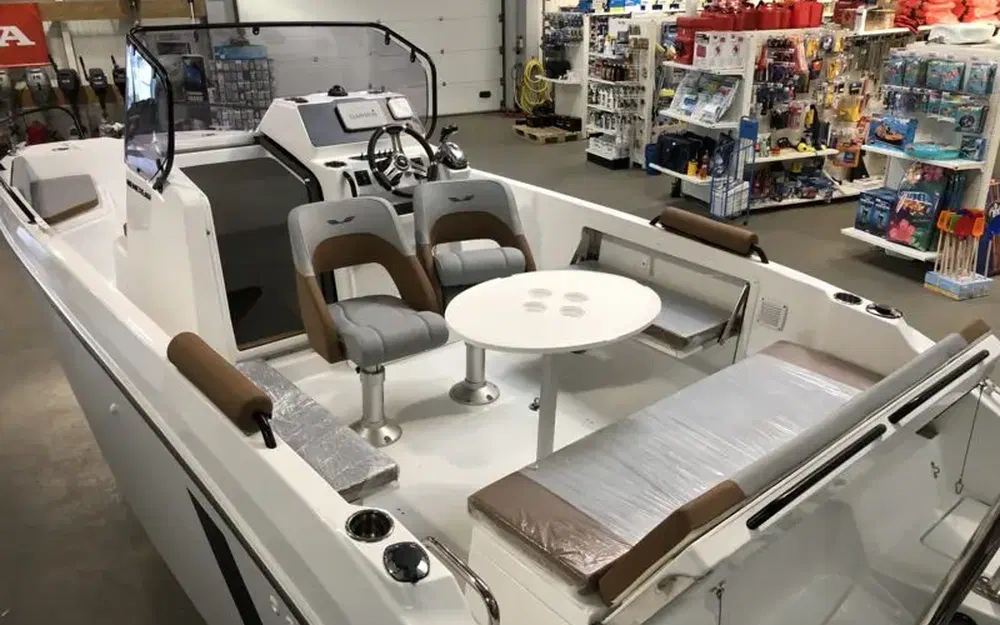 slider 1 Beneteau Flyer 7 SPACEdeck