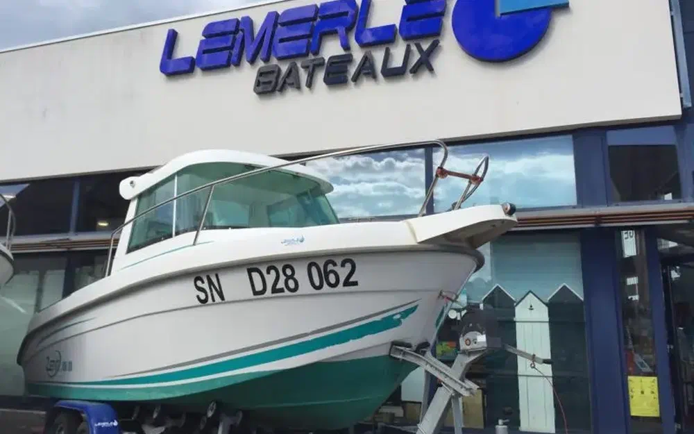 slider 0 Jeanneau Merry Fisher 605