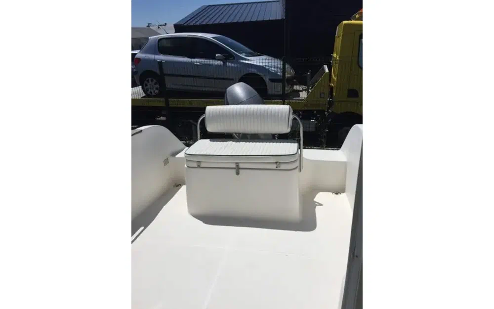 slider 6 Jeanneau Merry Fisher 605