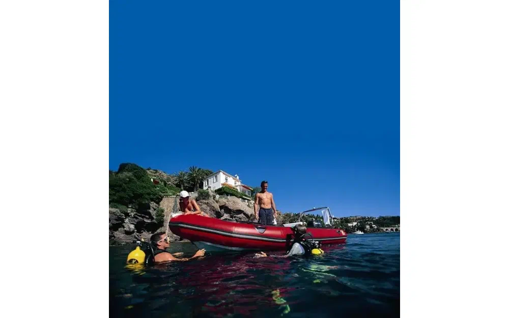 slider 1 Zodiac Pro 12 Man