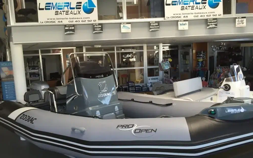 slider 0 Zodiac Pro Open 550