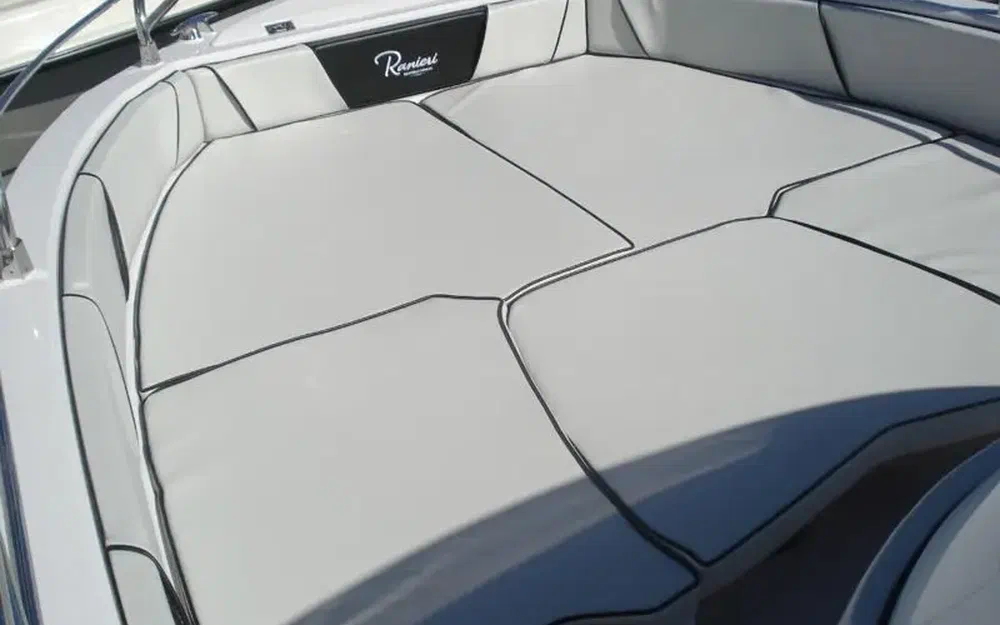 slider 6 Ranieri Voyager 21 S