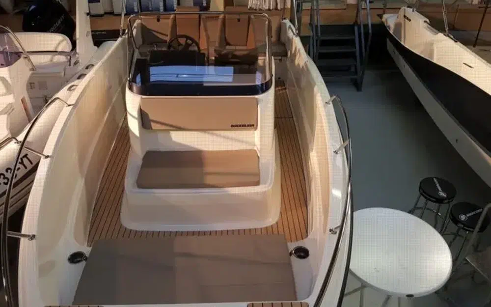 slider 6 Quicksilver 675 Open