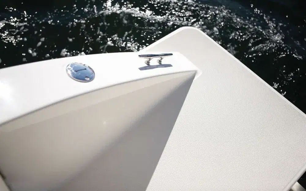 slider 6 Quicksilver 675 Sundeck