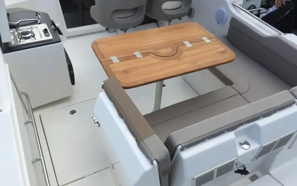 slider 8 Quicksilver Activ 755 Sundeck