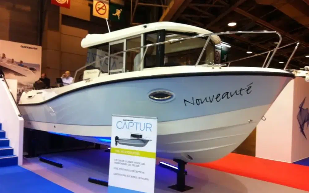 slider 1 Quicksilver 755 Pilothouse