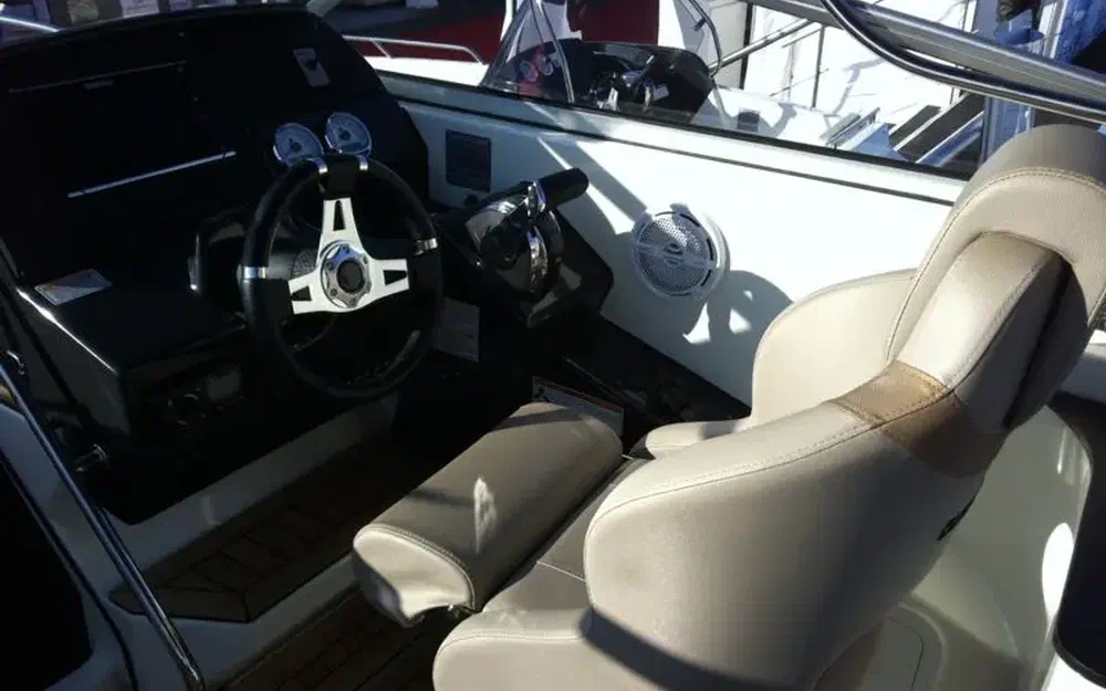 slider 6 Quicksilver Activ 805 Cruiser