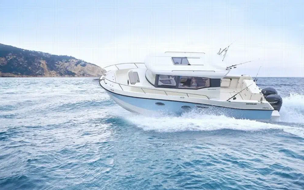 slider 0 Quicksilver 905 Pilothouse