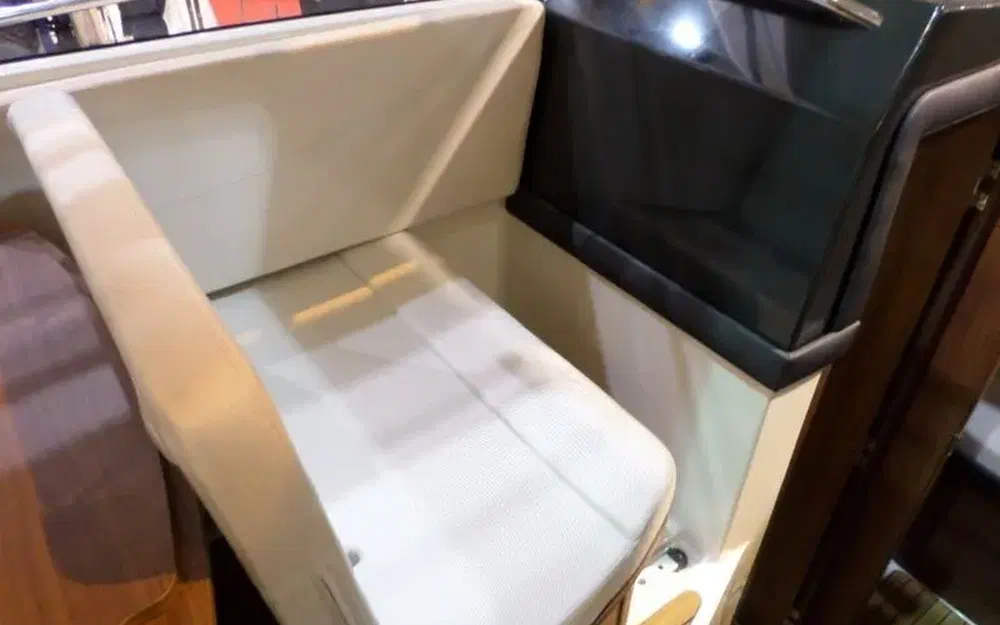 slider 2 Quicksilver 855 Cruiser