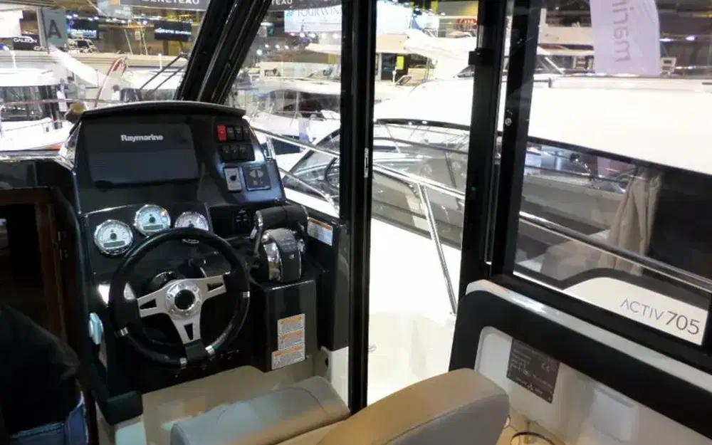 slider 3 Quicksilver 855 Cruiser