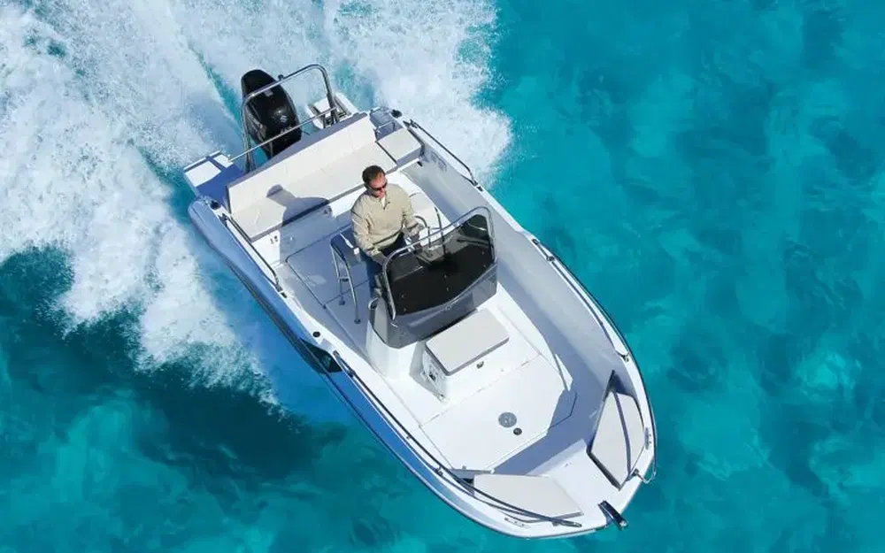 slider 0 Beneteau Flyer 5