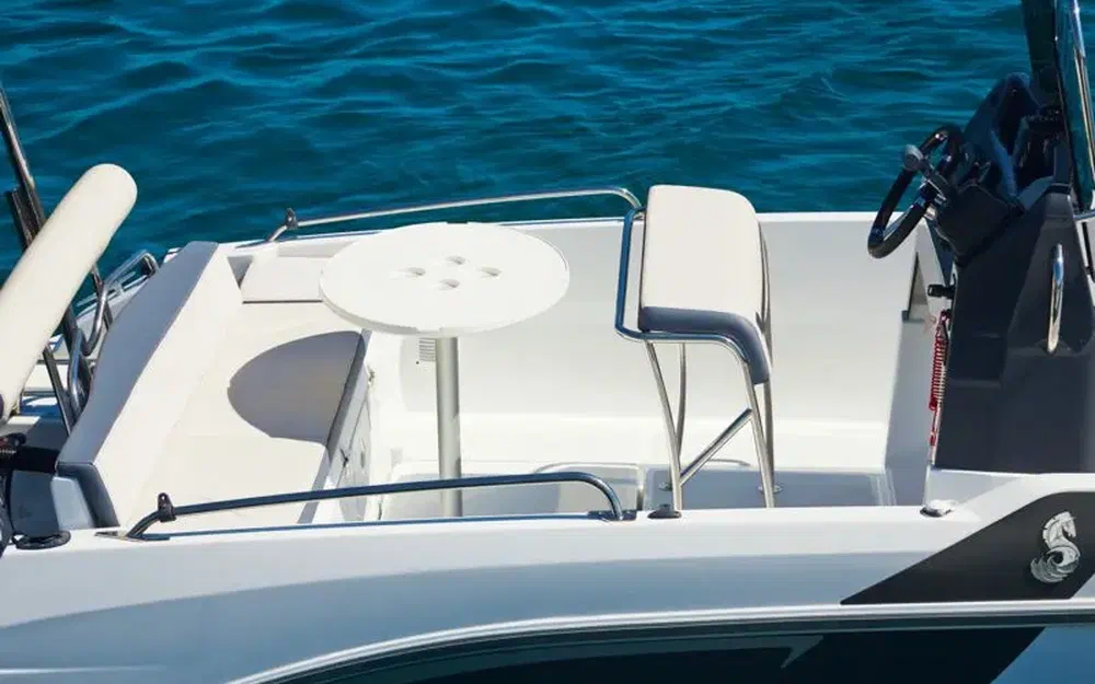 slider 6 Beneteau Flyer 5