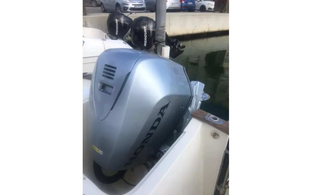 slider 6 Rhea  730 Fishing - null