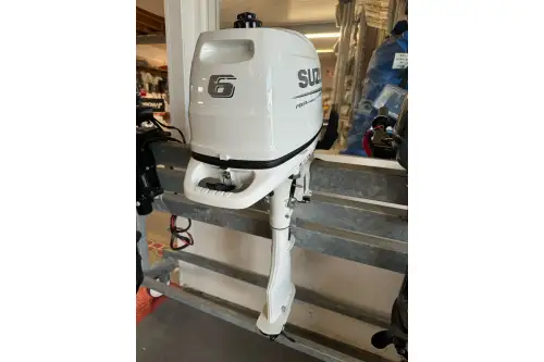 SUZUKI DF6A L BLANC