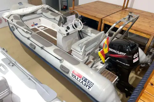Valiant  520 Vanguard