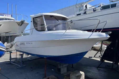 Pacific Craft  560 Pilothouse