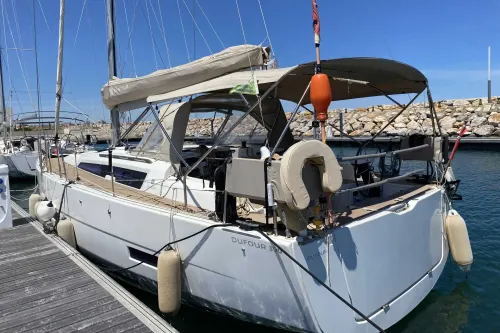 Dufour  390