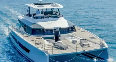 Fountaine Pajot Power 67