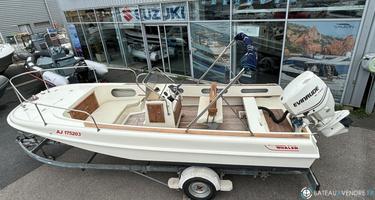 Boston Whaler  19 Outrage