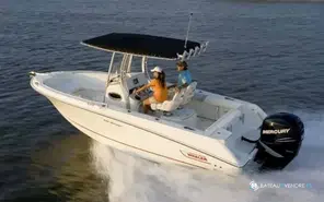 Boston Whaler  22 Outrage