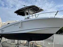 Boston Whaler  22 Outrage