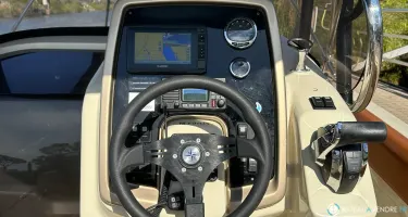 Invictus  270 FX