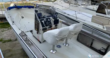Boston Whaler  22 Outrage