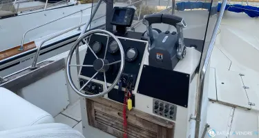 Boston Whaler  22 Outrage