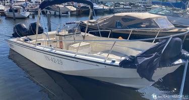 Boston Whaler  25 Outrage