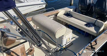 Boston Whaler  25 Outrage