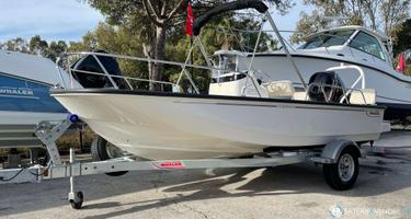 Boston Whaler  170 Montauk