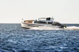 Delta Powerboats  33 Coupe