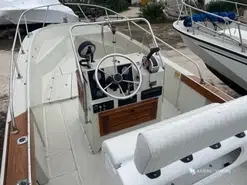 Boston Whaler  22 Outrage