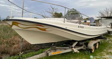 Boston Whaler  21 Outrage
