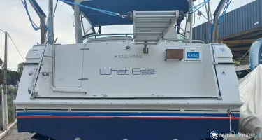 Four Winns  325 Cruiser
