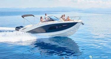 Quicksilver Activ 875 Sundeck