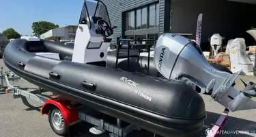 Evok Marine Evok 18 Fishing