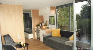 House Boat Independant Mini