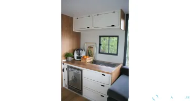 House Boat Independant Mini